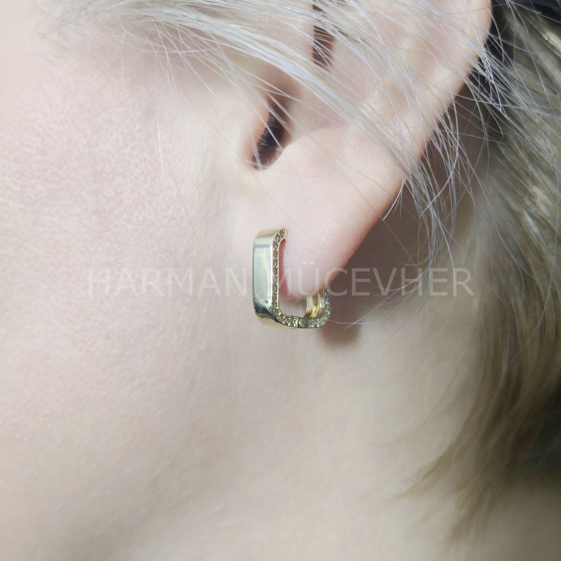 Altın Geome Kare Küpe