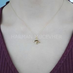 Altın Yunus Kolye