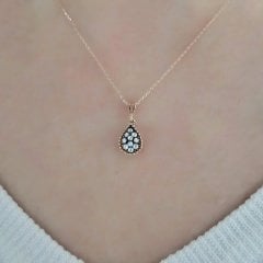 0.11 Karat Elmas Damla Kolye
