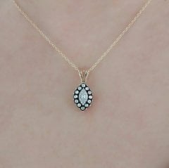 0.20 Karat Elmas Baget Kolye