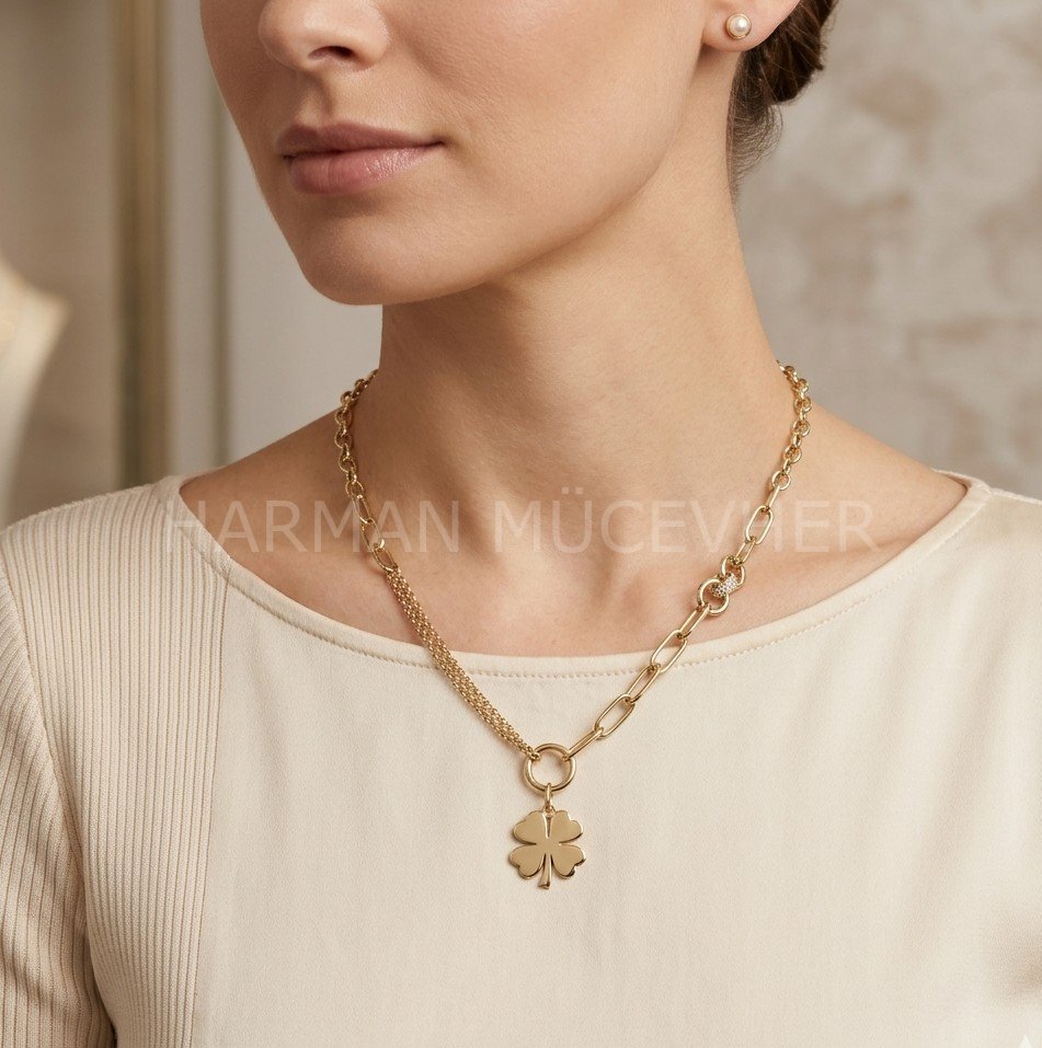 Altın Balance Clover Kolye