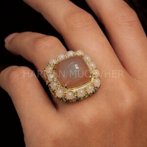 Altın Moon Stone Yüzük