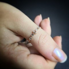 0.12 Karat Pırlanta Baget Yüzük