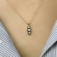 0.10 Karat Elmas Tria Kolye