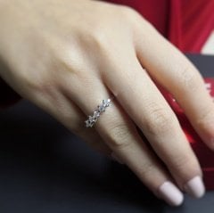 0.23 Karat Pırlanta Beştaş Yüzük