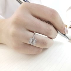 0.44 Karat Pırlanta Baget Yüzük